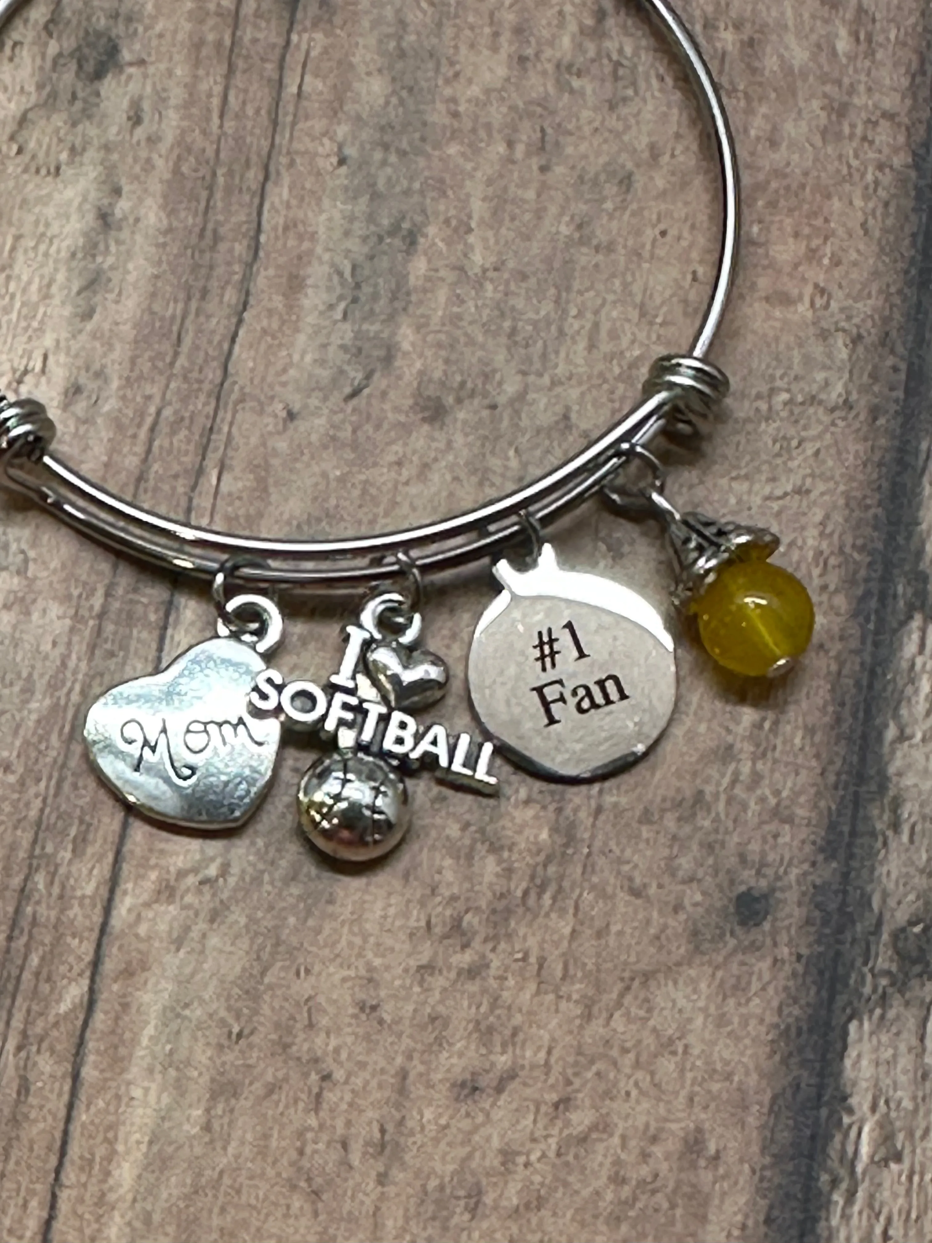 #1 FAN-MOM (B151)