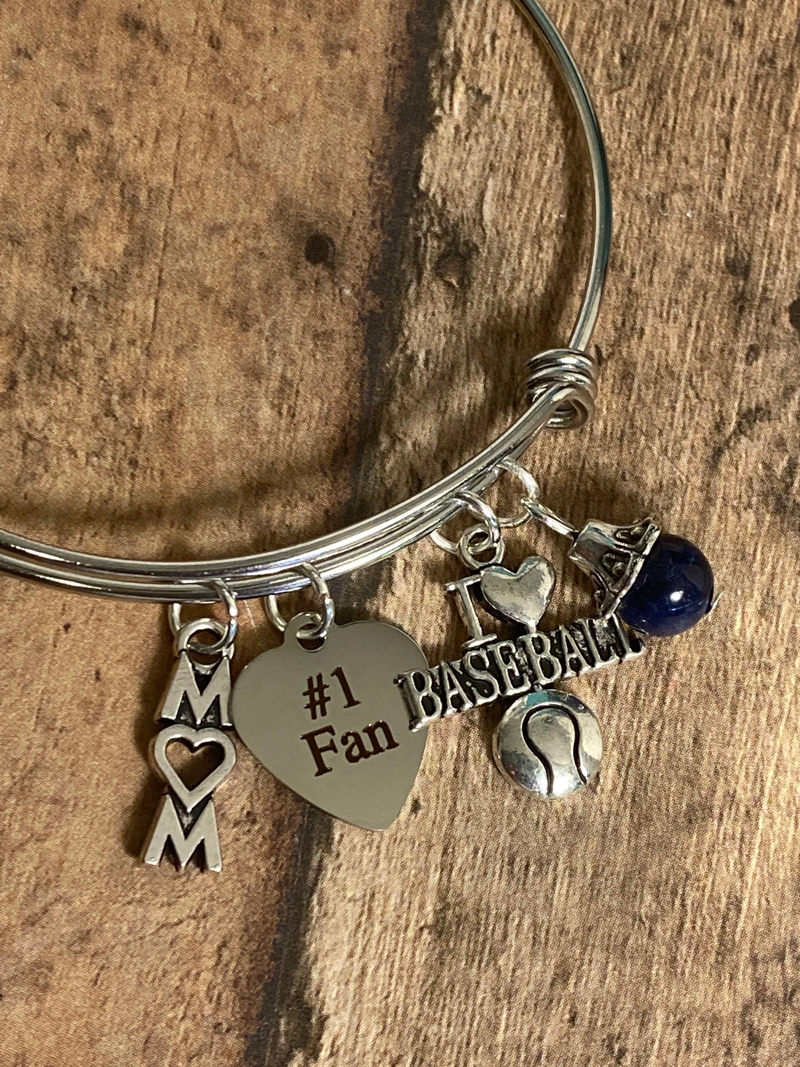 #1 FAN-MOM (B151)