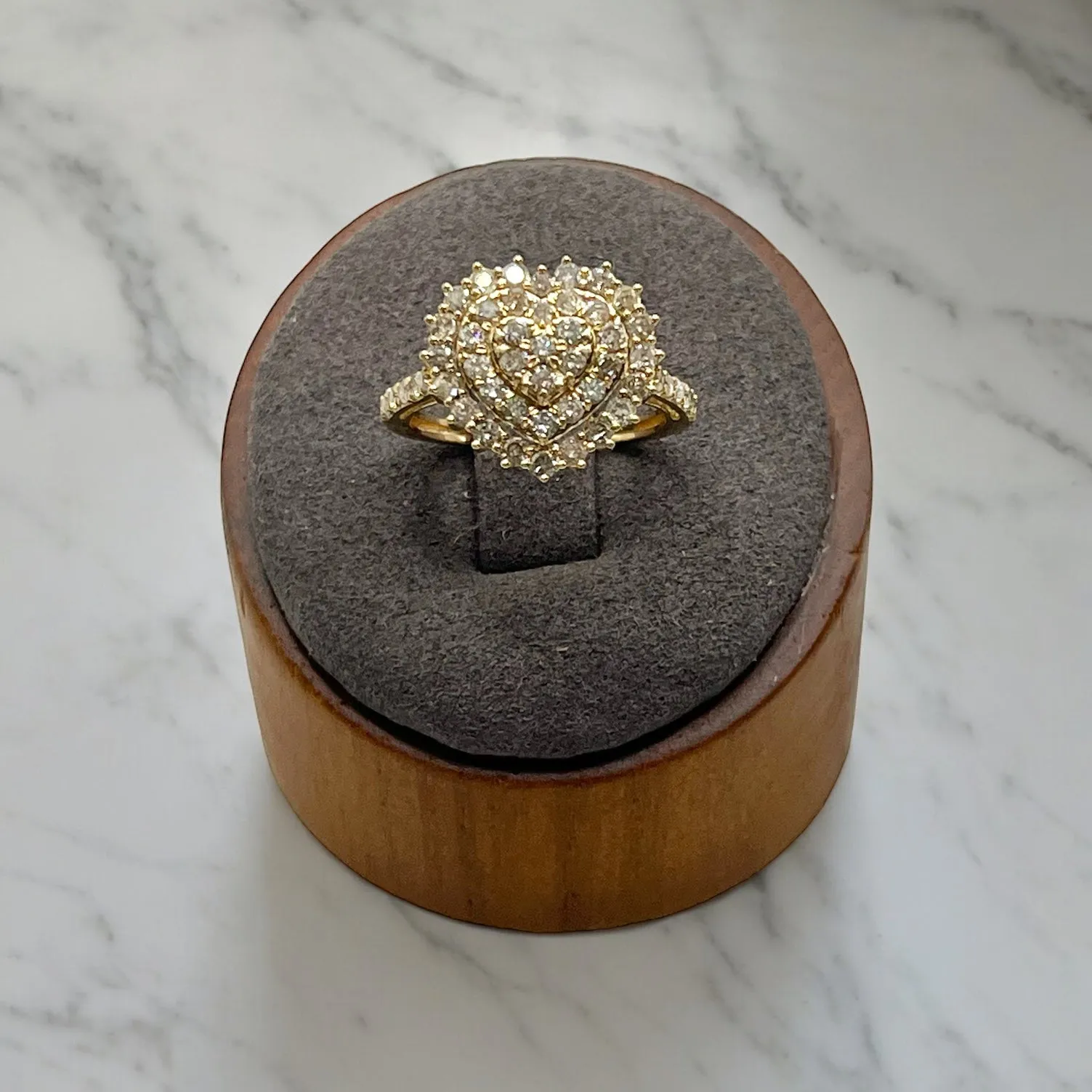 ANNE HEART RING
