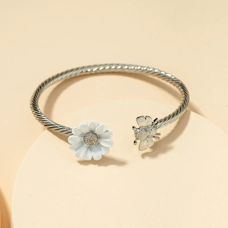 Bee and Blossom Charm Bracelet - Vienna Verve Collection