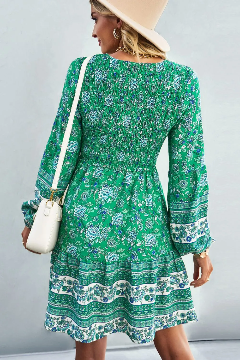 Boho böhmisches Kleid mit Ballonärmeln und V-Ausschnitt