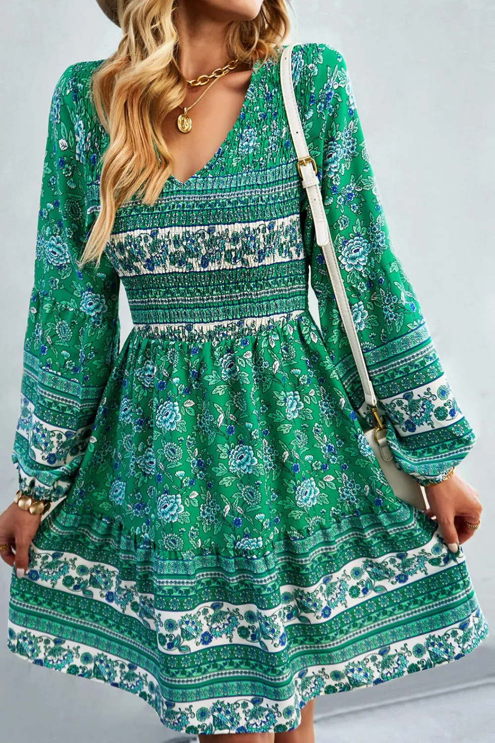 Boho böhmisches Kleid mit Ballonärmeln und V-Ausschnitt