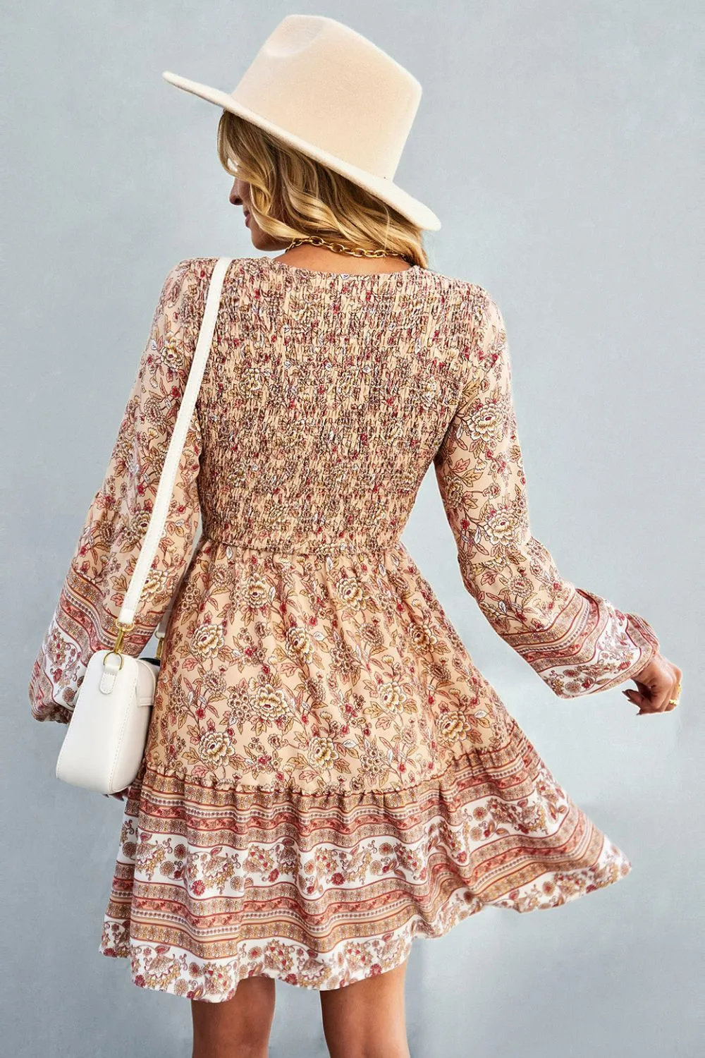 Boho böhmisches Kleid mit Ballonärmeln und V-Ausschnitt