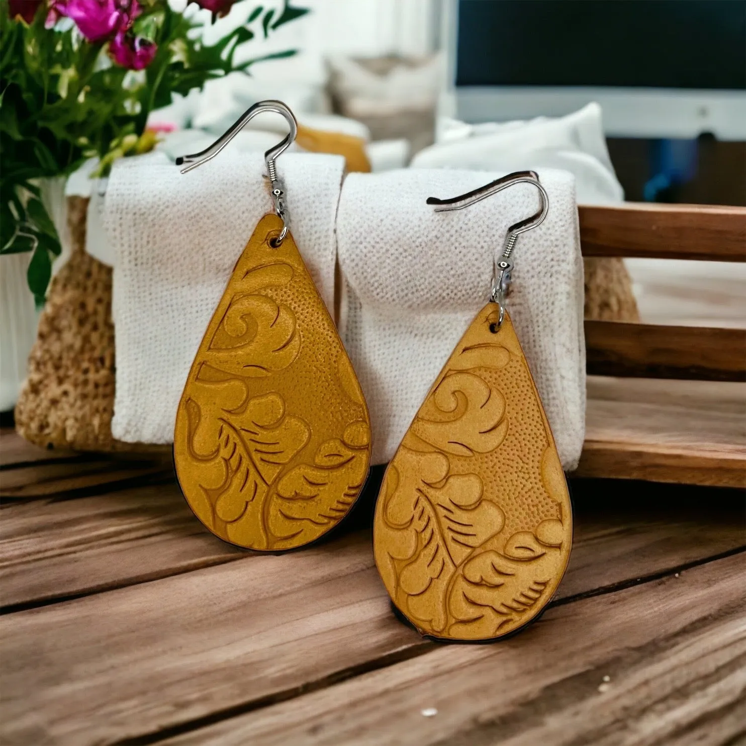 Embossed Leather Earrings - Boho Style, Handmade Earrings, Boho Chic, Western Earrings, Brown Earrings, Wooden Earrings, Bohemian Style