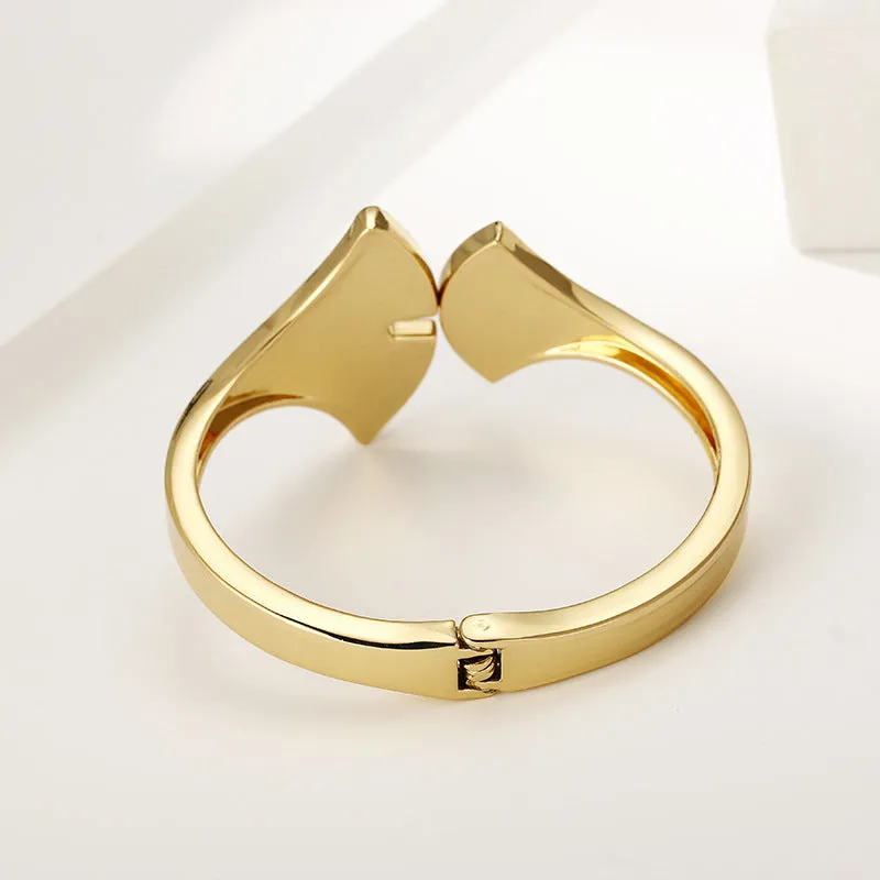 European Asymmetrical Rhinestone Bracelet for Women - High-End Clothing Accessory