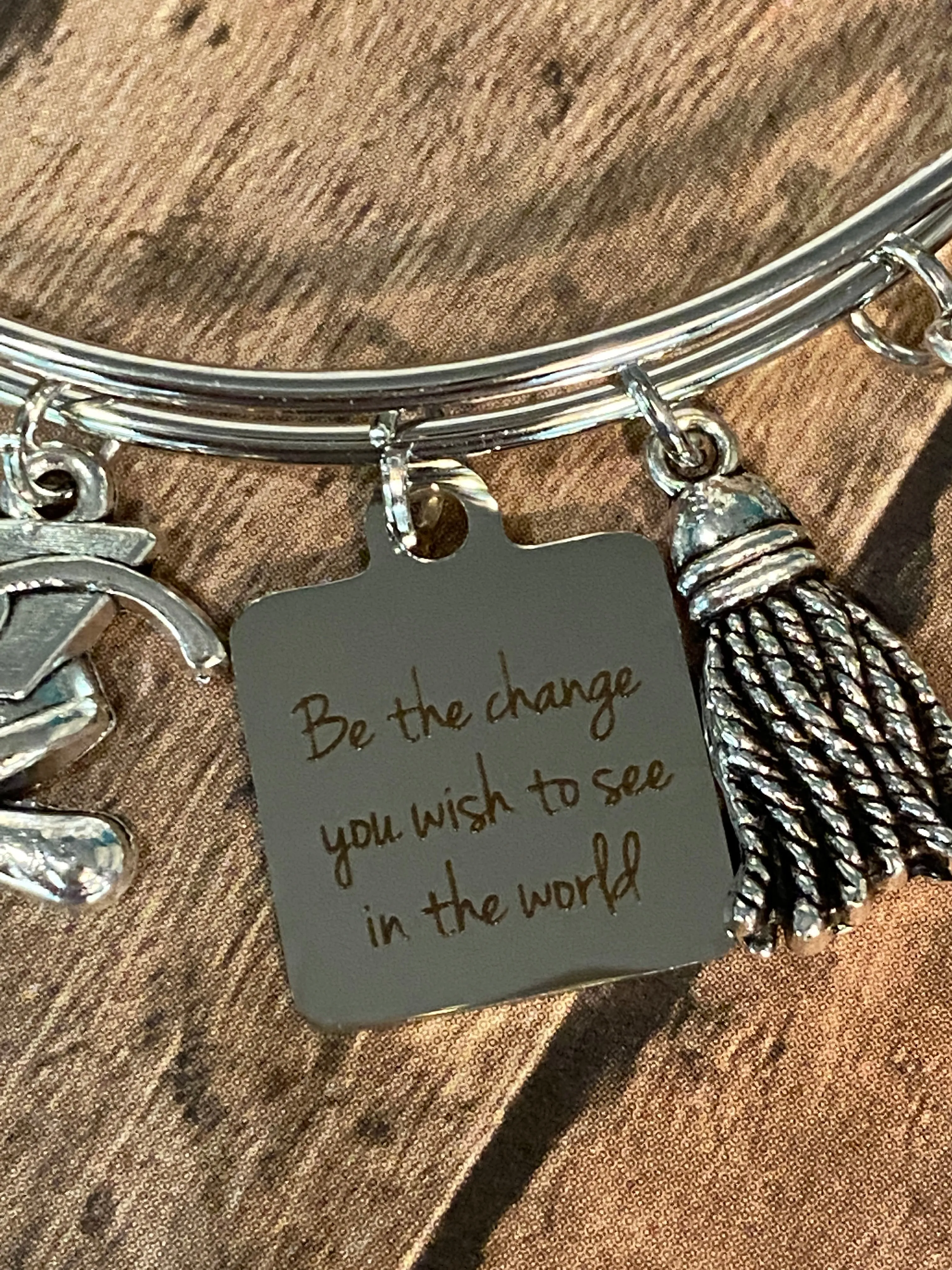 GRADUATE Be The Change (B03)