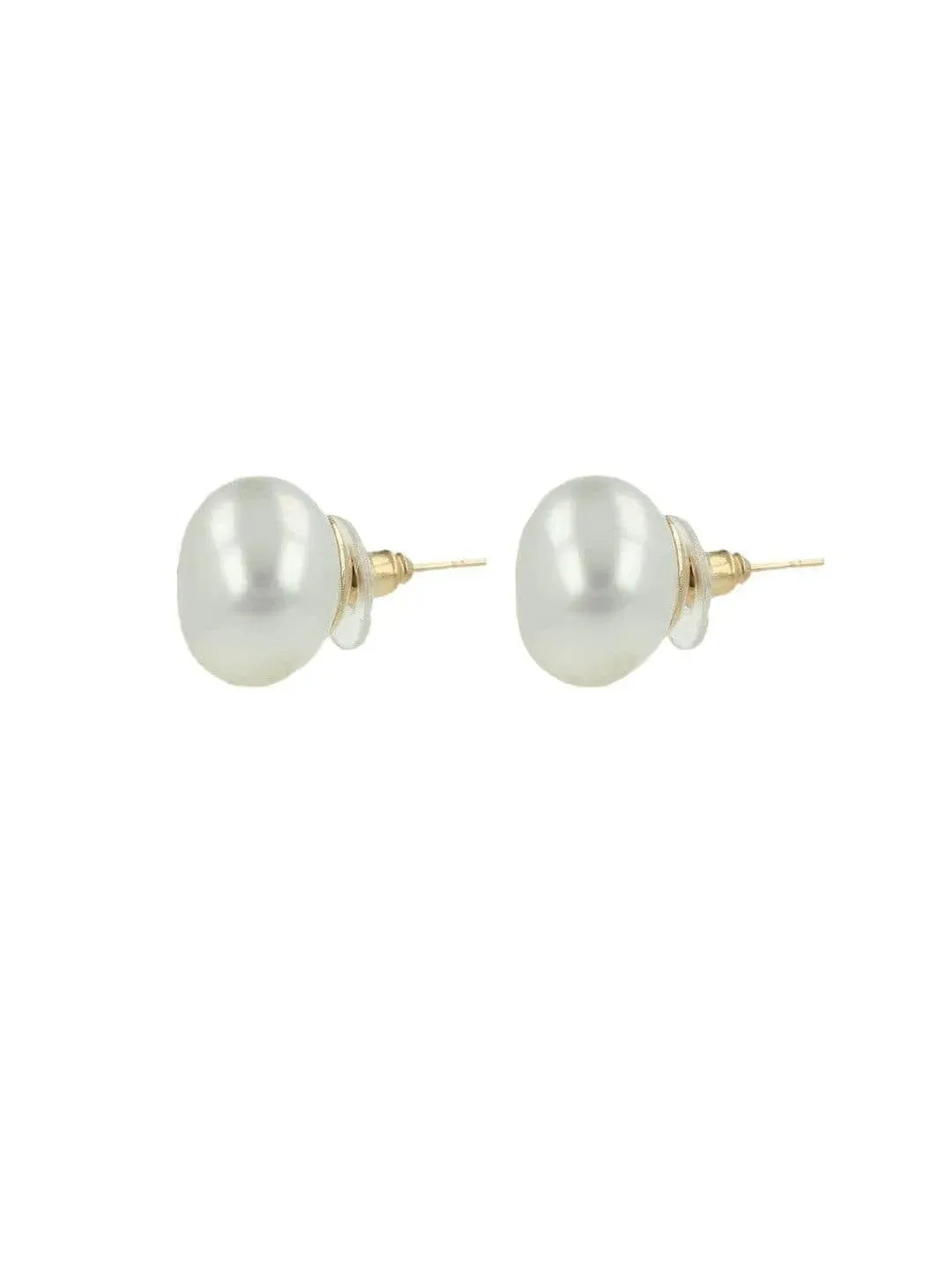 Kirti Kulhari In White Pearl Statement Studs