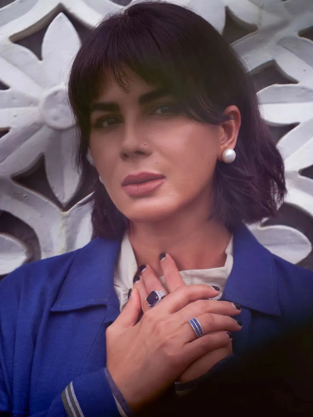 Kirti Kulhari In White Pearl Statement Studs