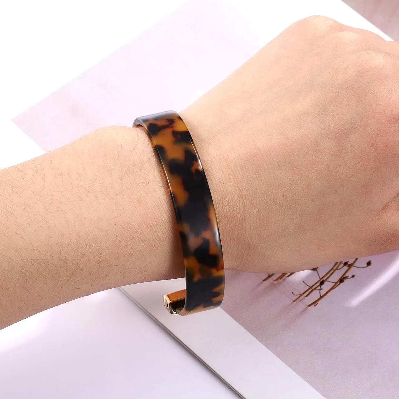 Open Cuff Bracelet Statement Acrylic Resin Lucite Cuff Bracelet Minimalist Tortoise Shell Bangles Bracelet Adjustable Lightweight Bangle