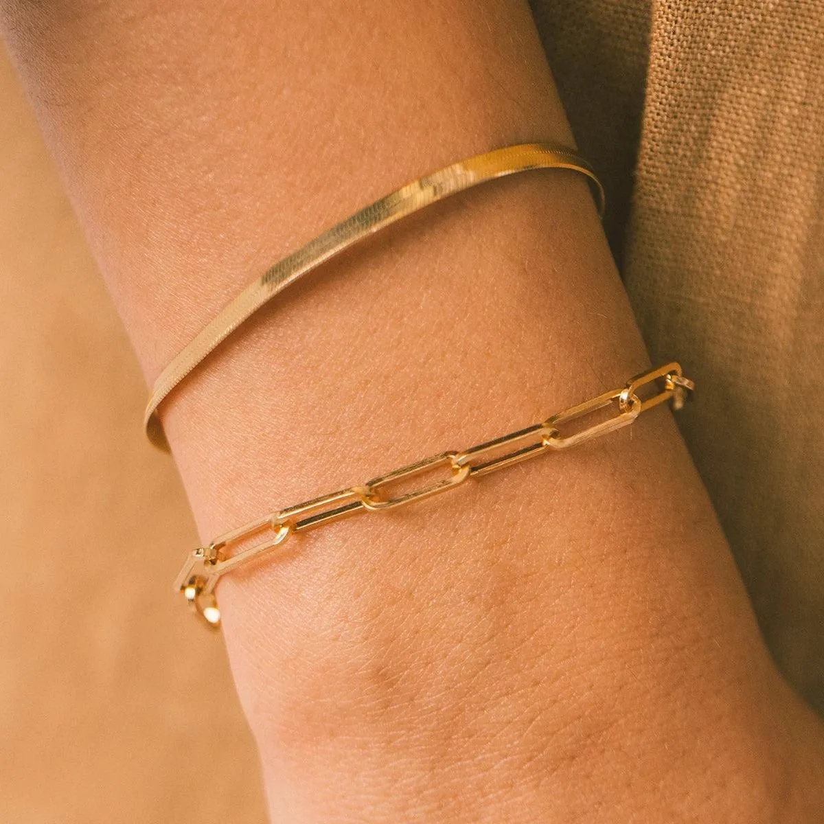 SUNIBI Classic Snake Chain Bracelet: Chic Women's Jewelry Piece