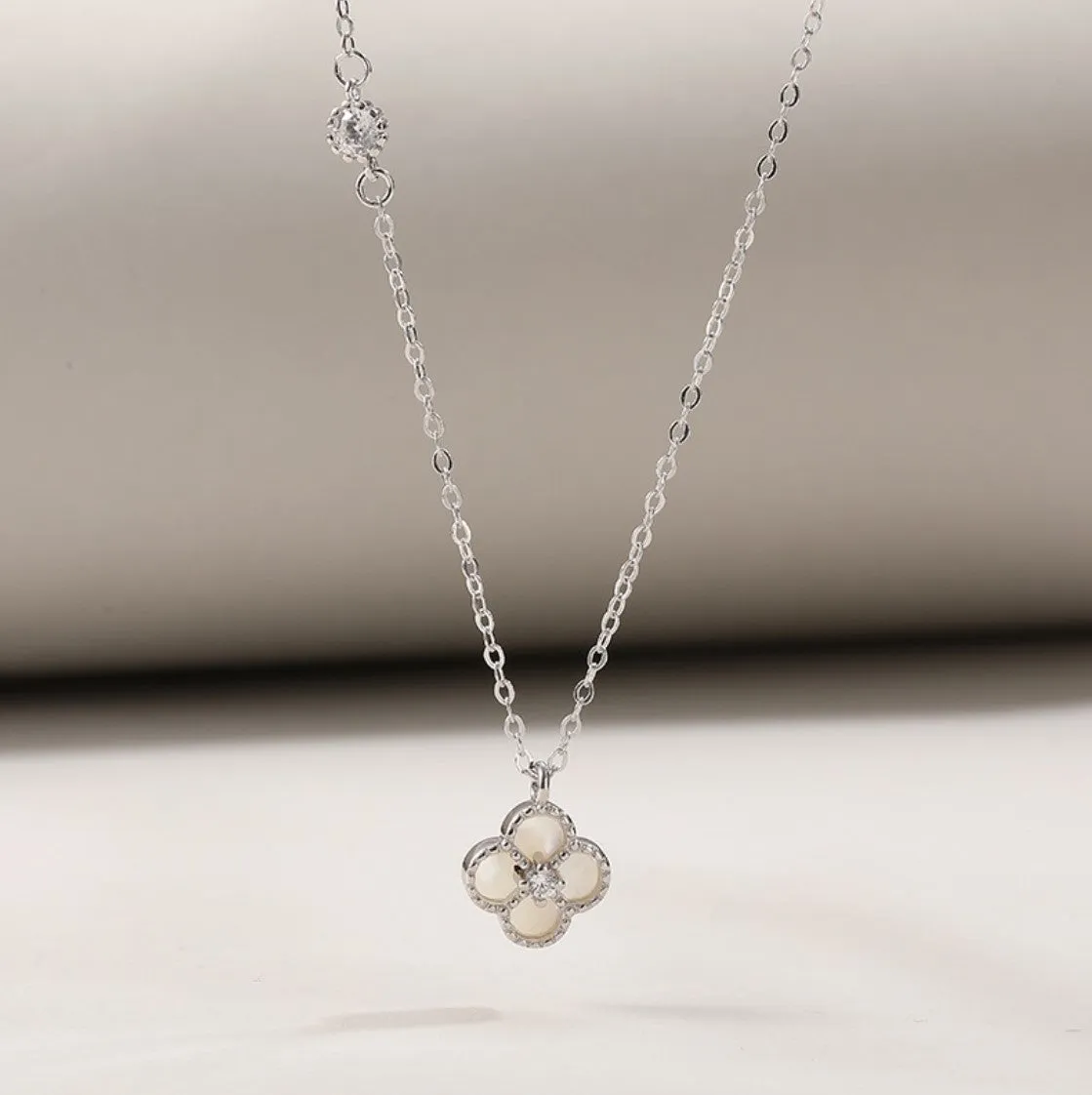 White Shell Clover Necklace