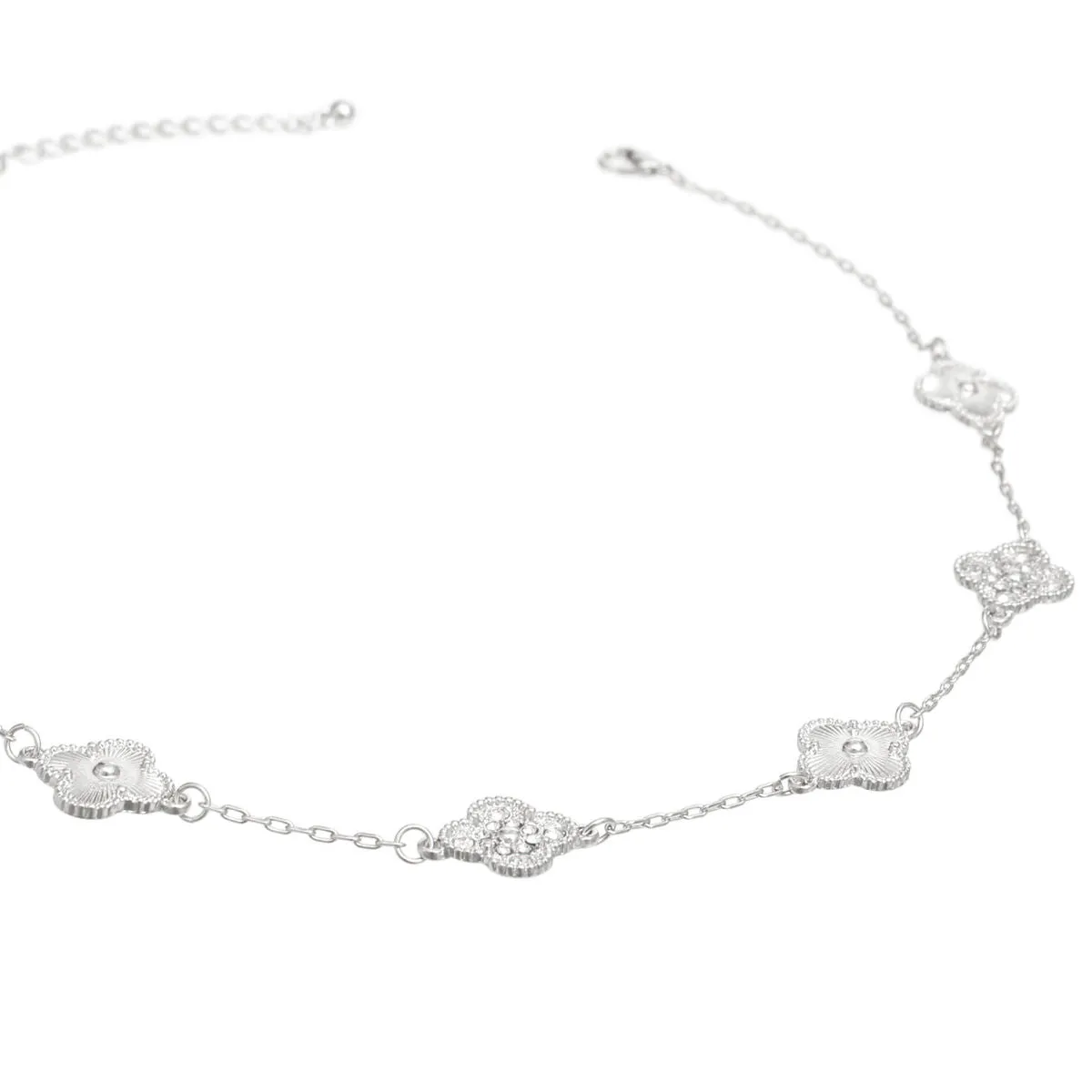 Women's Pendant Necklace – Silver-Tone Clover Elegance